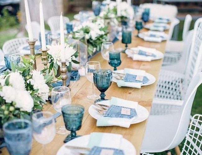 Outdoor Blue And White Table Setting
