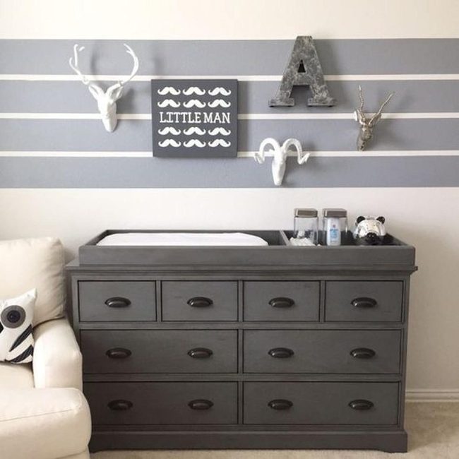 Gray Stripes, Animal Heads