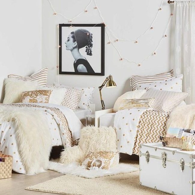 White Gold Bedroom Elegance