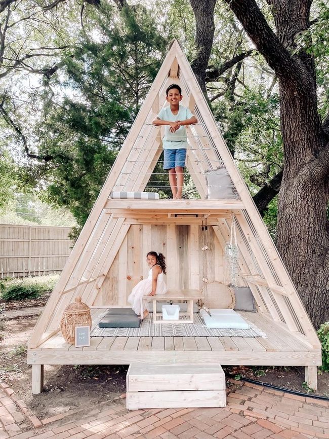 Treehouse Triangle Hideaway