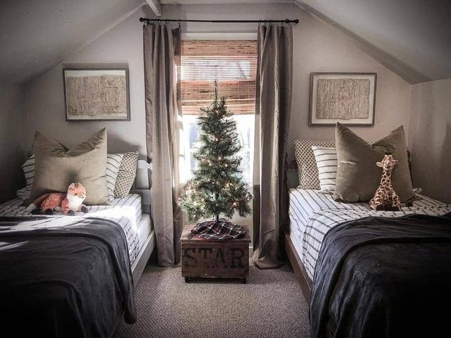 Twin Beds, Natural Light, Neutral Walls