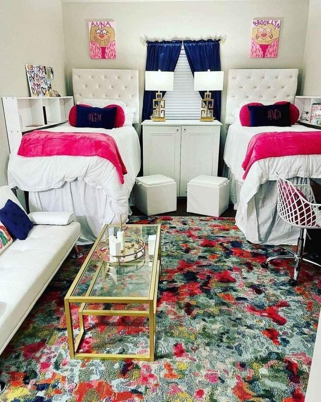 Gold-Accented Twin Bedroom Symmetry