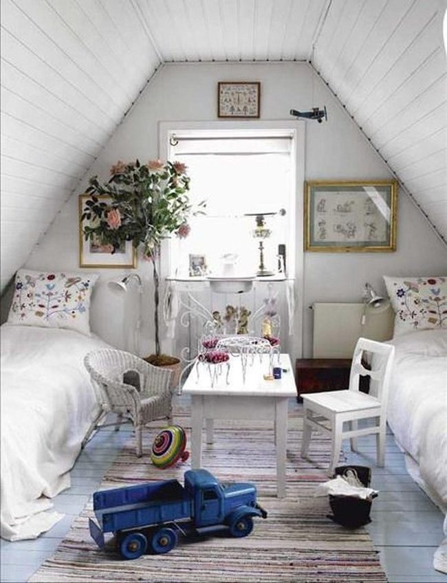 White Beams, Floral Pillows, Children'S Retreat