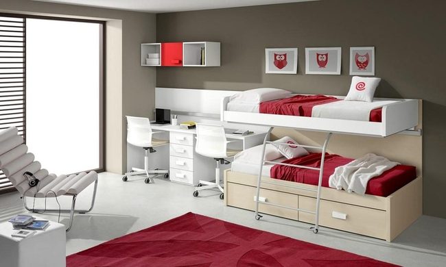 Red Bedding Twin Workspace