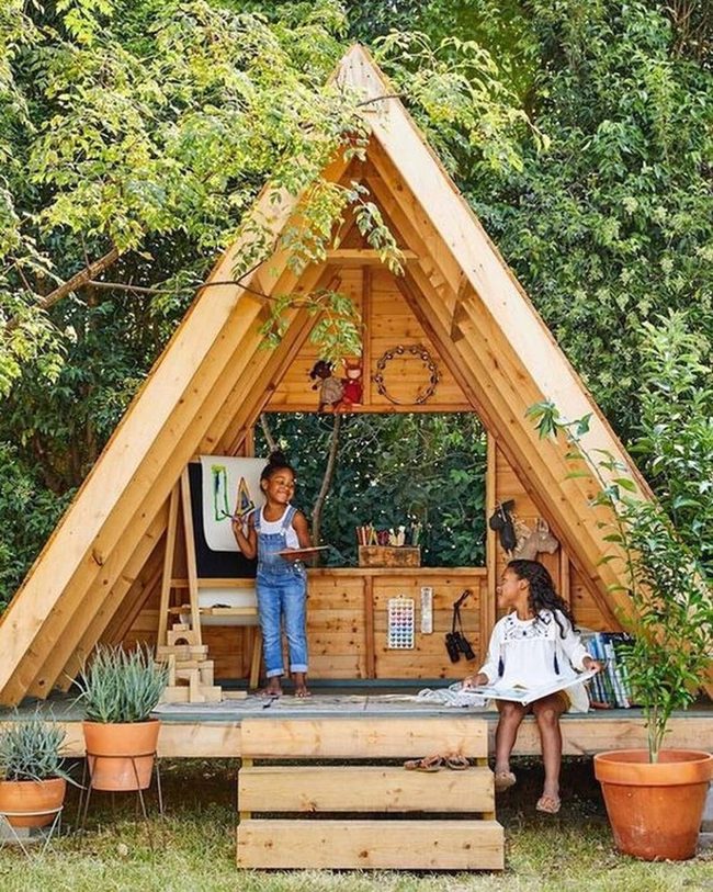 Wooden Triangle Treehouse Retreat