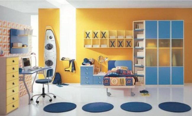 Yellow Walls, Blue Bed, Endless Energy