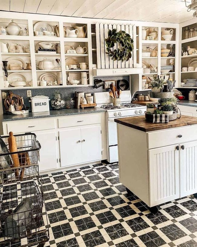 Checkered Tile Kitchen Statement