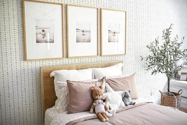 Black Striped Walls Mauve Bed