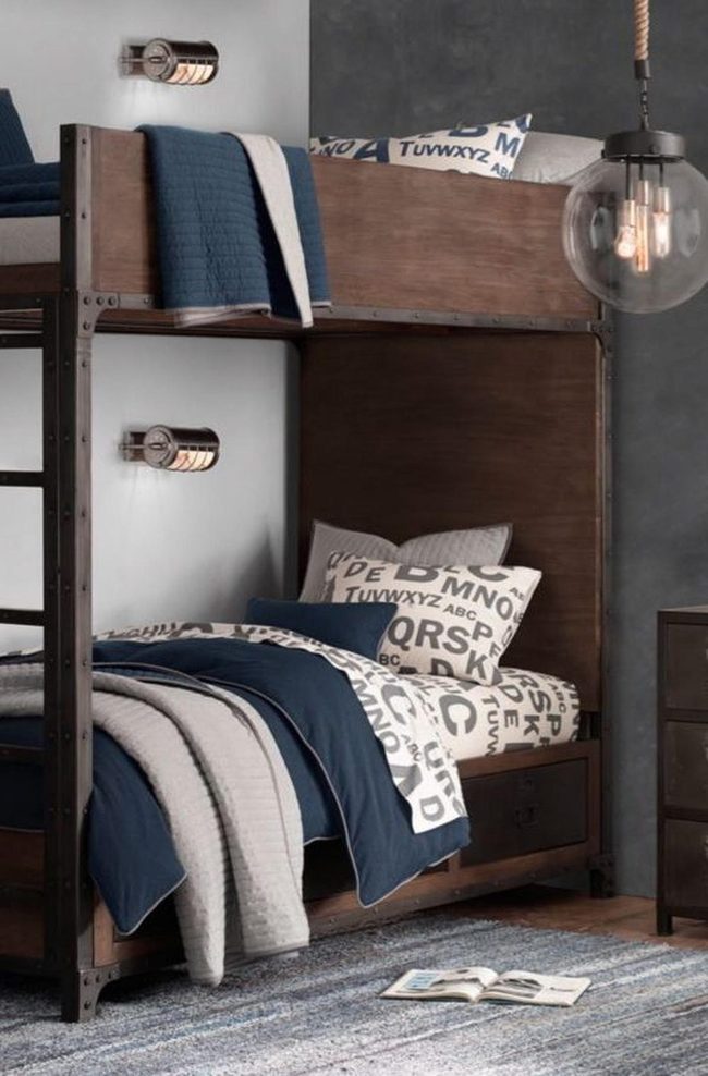 Dark Wood Bunks, Steel Details