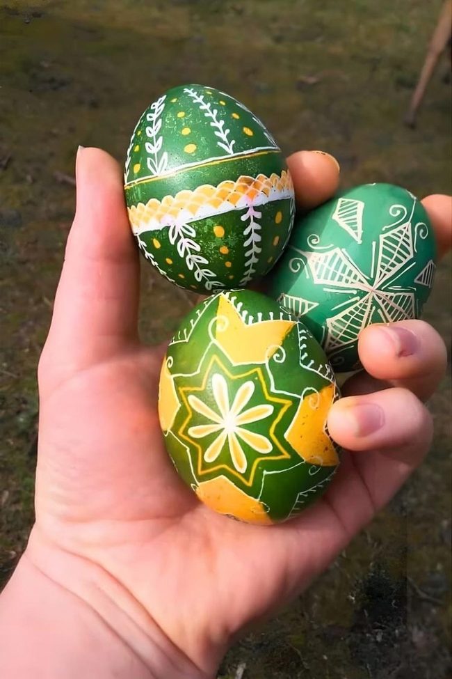 Wax-Batik Easter Eggs In Gold