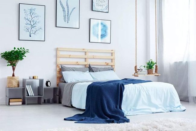 Pallet Wood Headboard On Budget