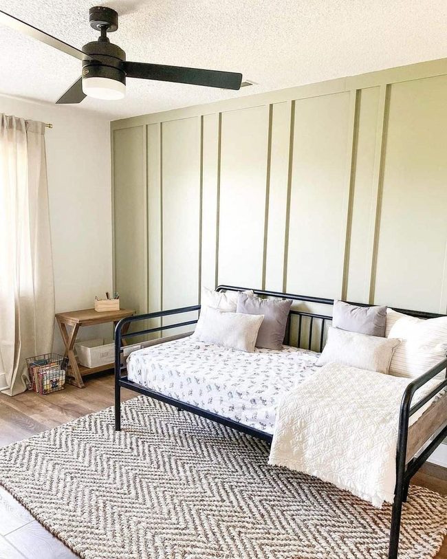 Light Green Walls, Black Metal Frame
