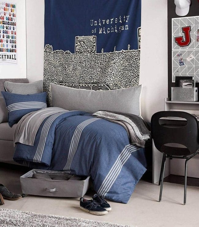 College Dreams Bedroom Pennants
