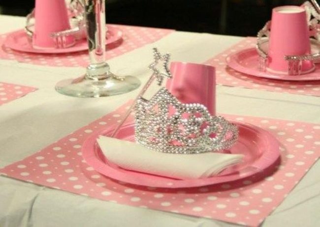 Pink Tiara Table Party