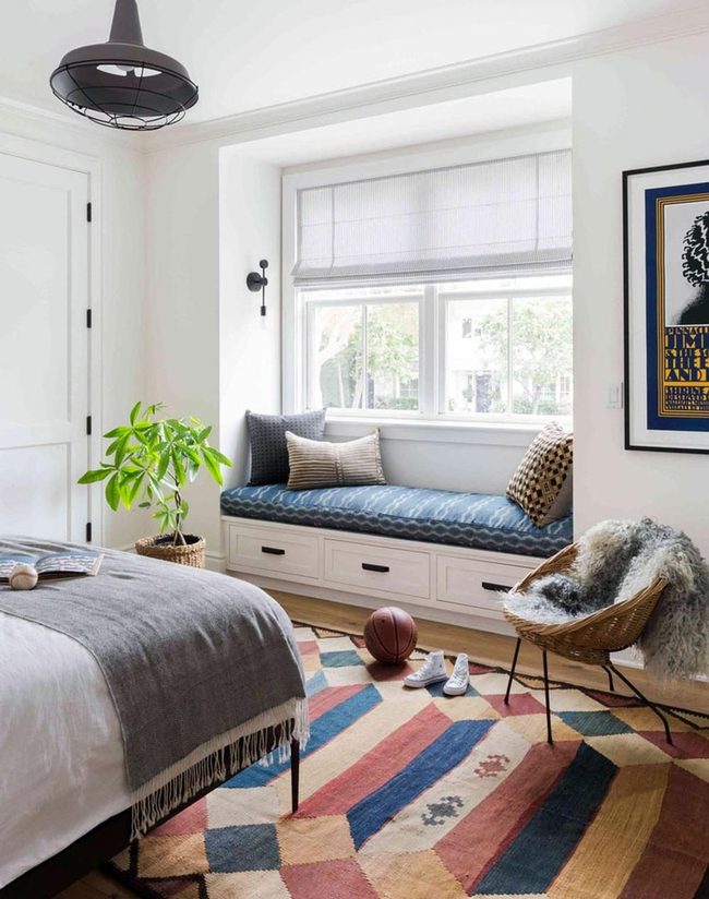 Black Metal Industrial Bedroom
