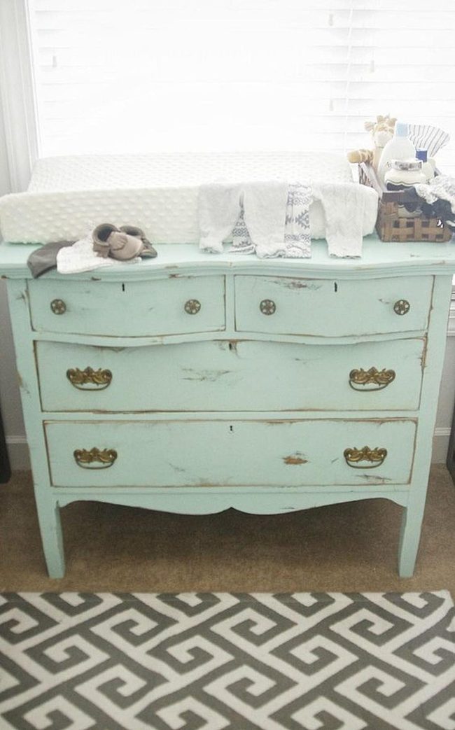 Light Blue Dresser, Geometric Rug