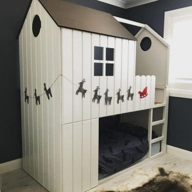 White Shiplap Beach Hut Bed