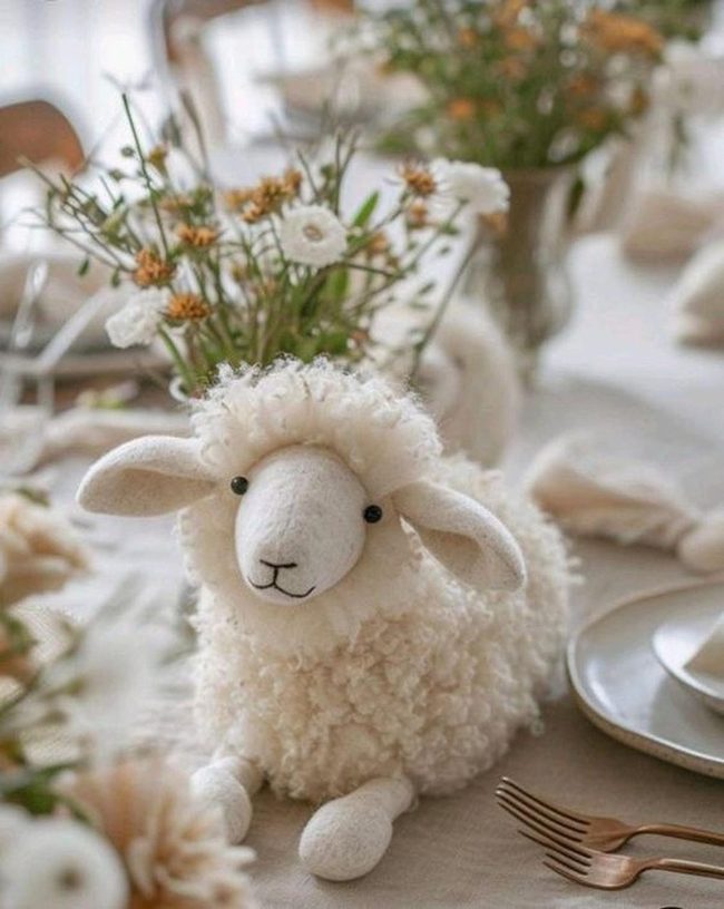 White Blooms, Golden Table