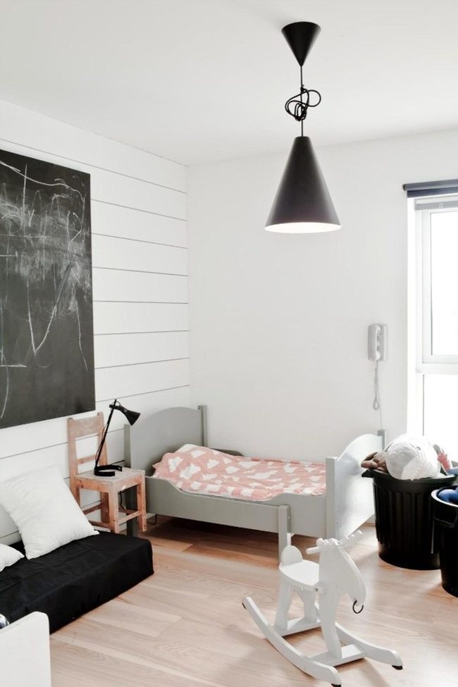 Pink Patterned Blanket Child'S Room