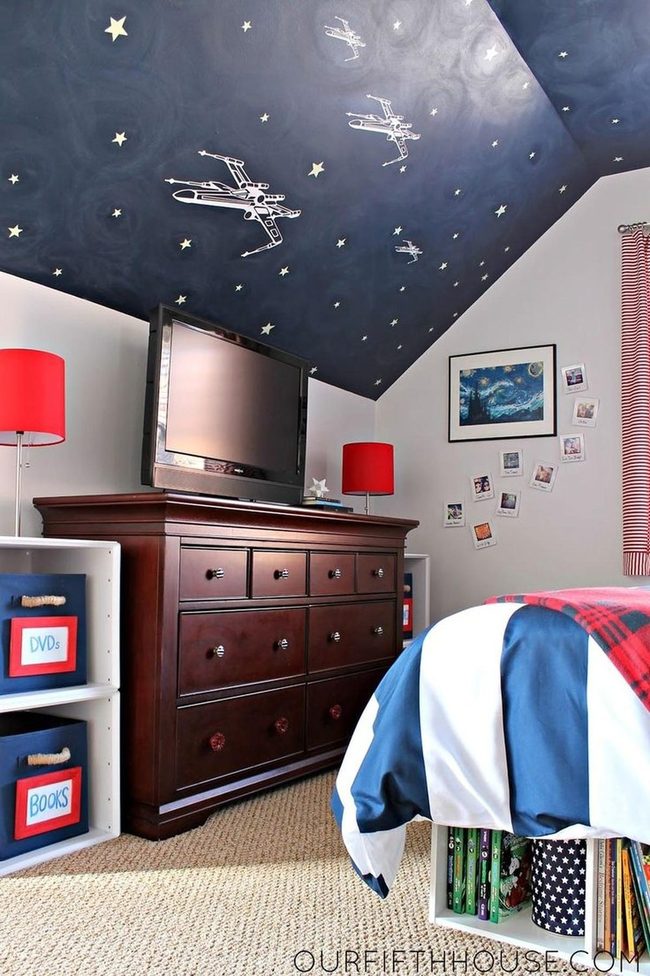 Red And Blue Lightsaber Bedroom