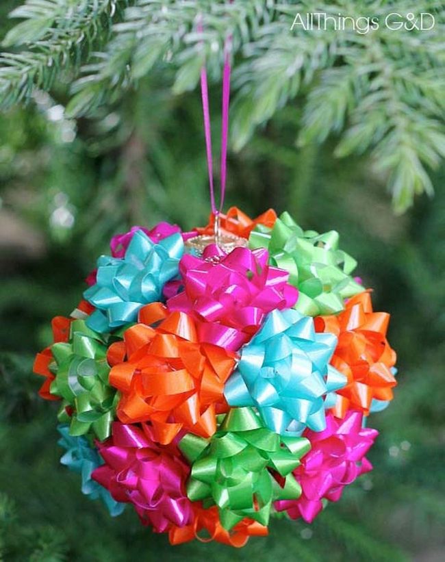 Ribbon-Wrapped Clear Baubles