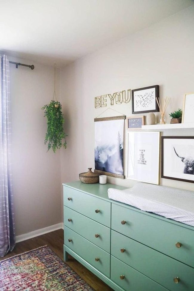 Soft Green Bedroom Escape