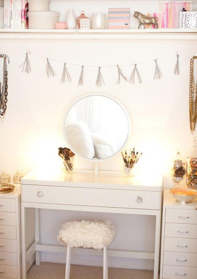 White Vanity With Sparkle