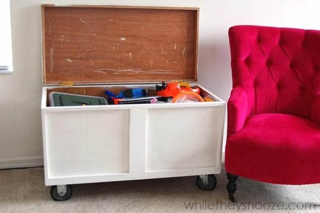 Red Button Chair With White Storage