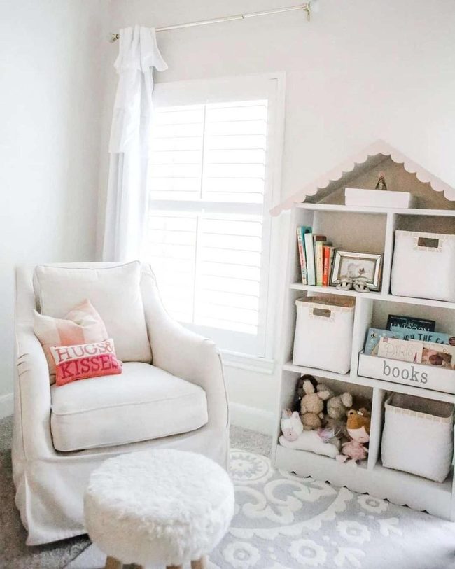 Dollhouse Bookshelf Reading Nook