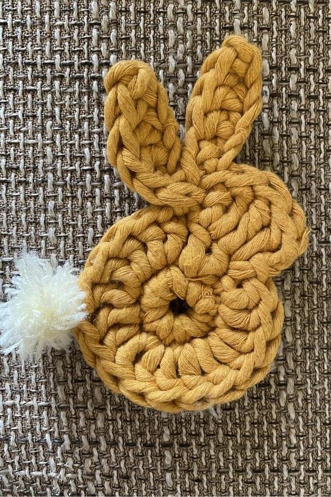 Diffused Blue Bunny Floral Garland