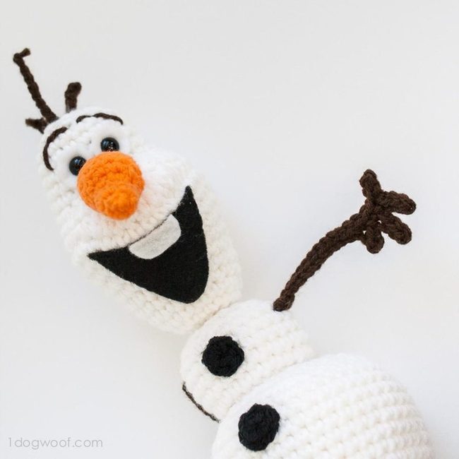 Chunky White Knit Friend