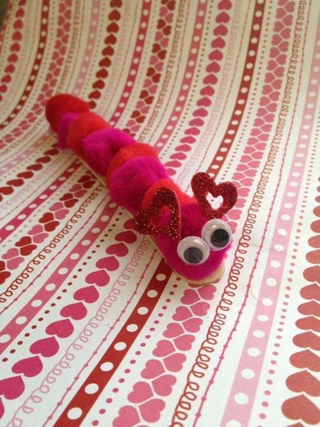 Pom Pom Stick Snakes