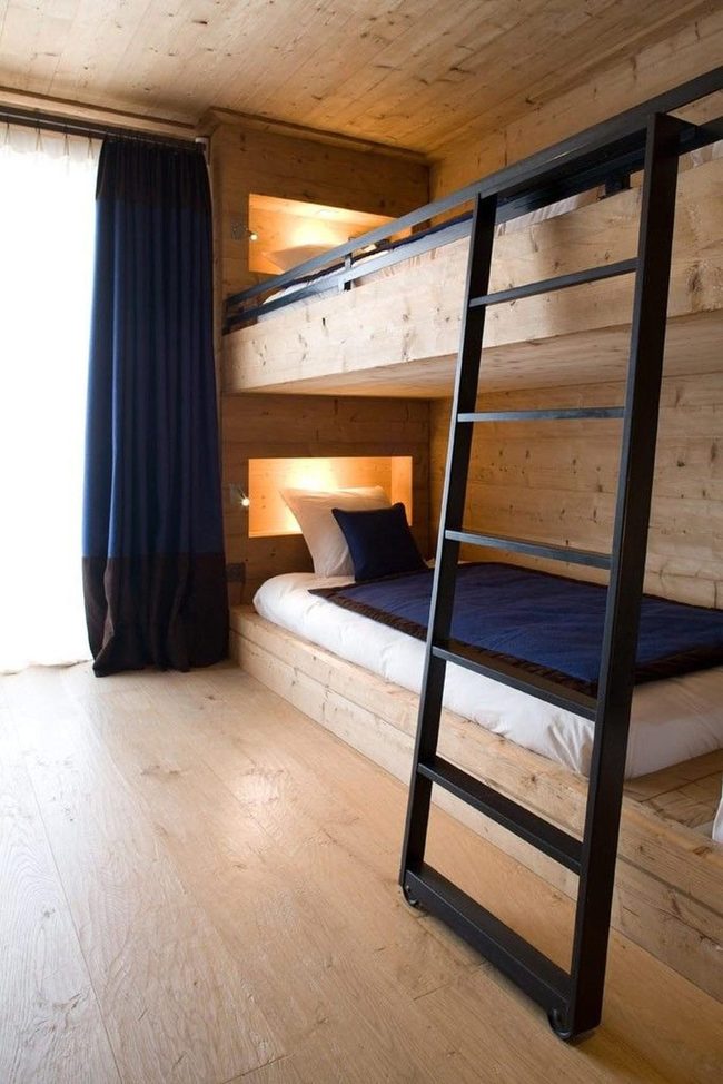 Wood And Deep Blue Bedroom Bunk