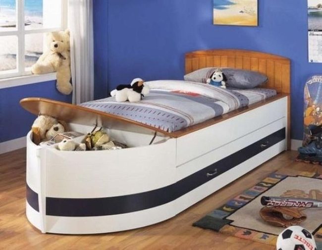 Boat-Shaped Beds, Ocean Views