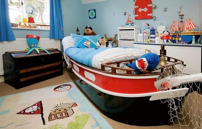 Ship-Shaped Bed Blue Haven