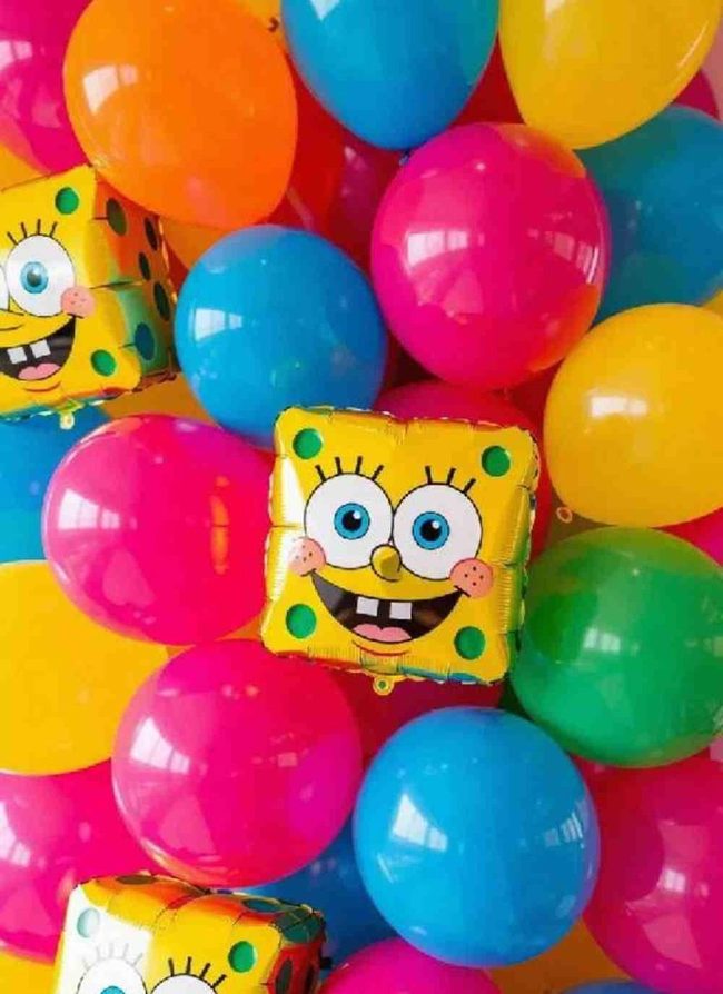 Oversized Spongebob Character Balloons Pop