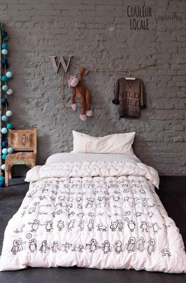 Black Birds On White Bedding