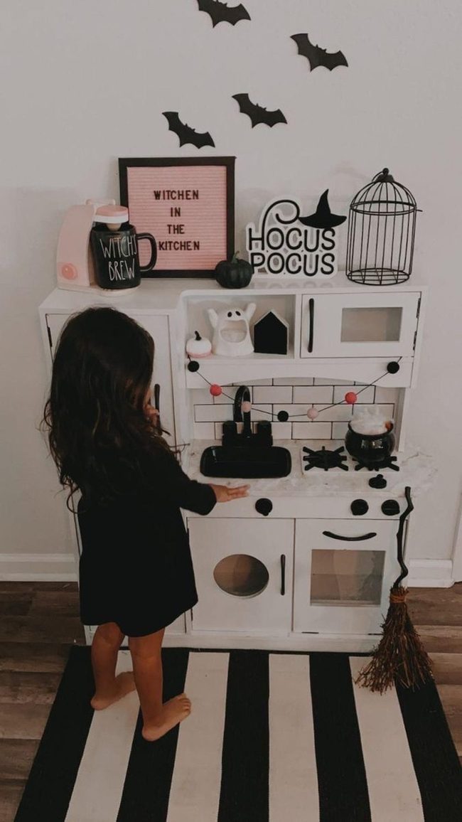 Black Bat Play Kitchen