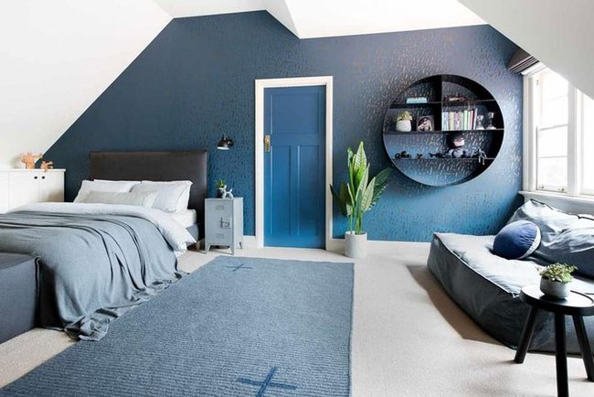 Sloped Walls, Infinite Comfort