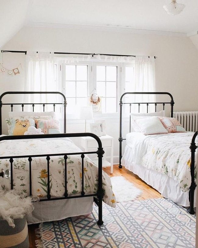 Black Beds, Sunlit Serenity