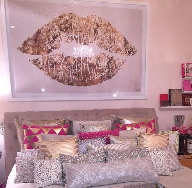 Glossy Pink Statement Bedroom