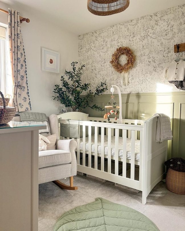 Green Botanical Nursery With Natural Storage