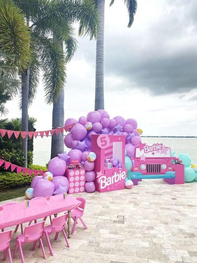 Pink Paradise Balloon Extravaganza