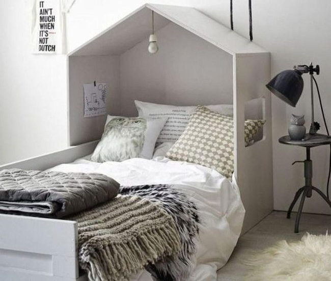 White House Bed With Soft Lighting