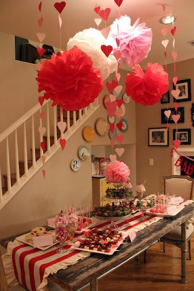 Red Pom-Poms Valentine Sweetscape