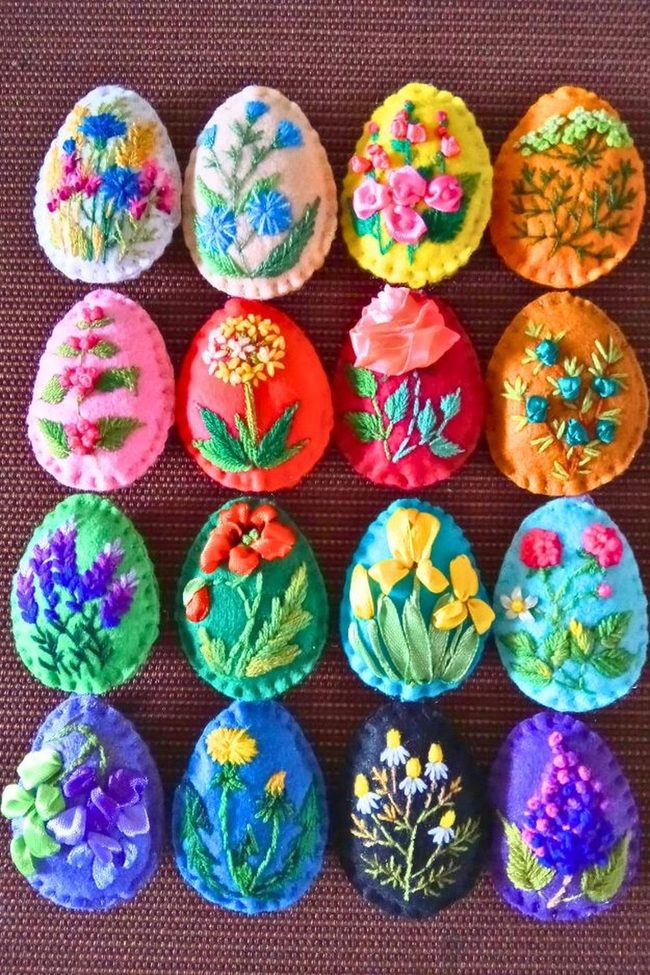 Onion Skin Dyed Leaf Eggs