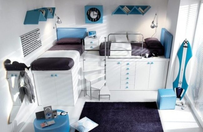 Surfboard Bedroom With Twin Lofts