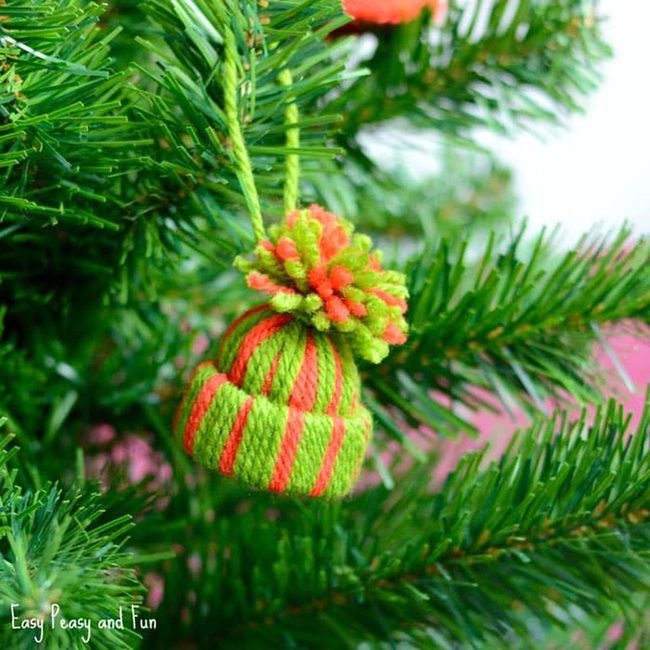 Yarn Wrapped Toilet Roll Ornaments