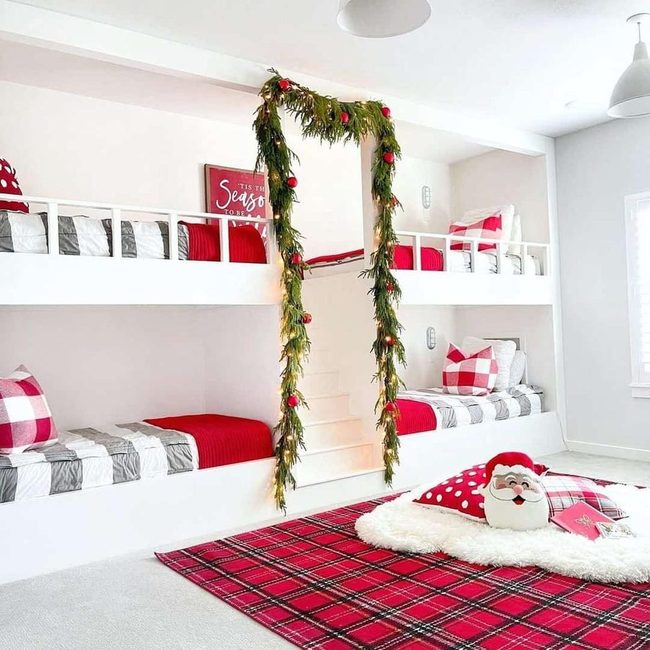 Red Blankets, Four White Bunks