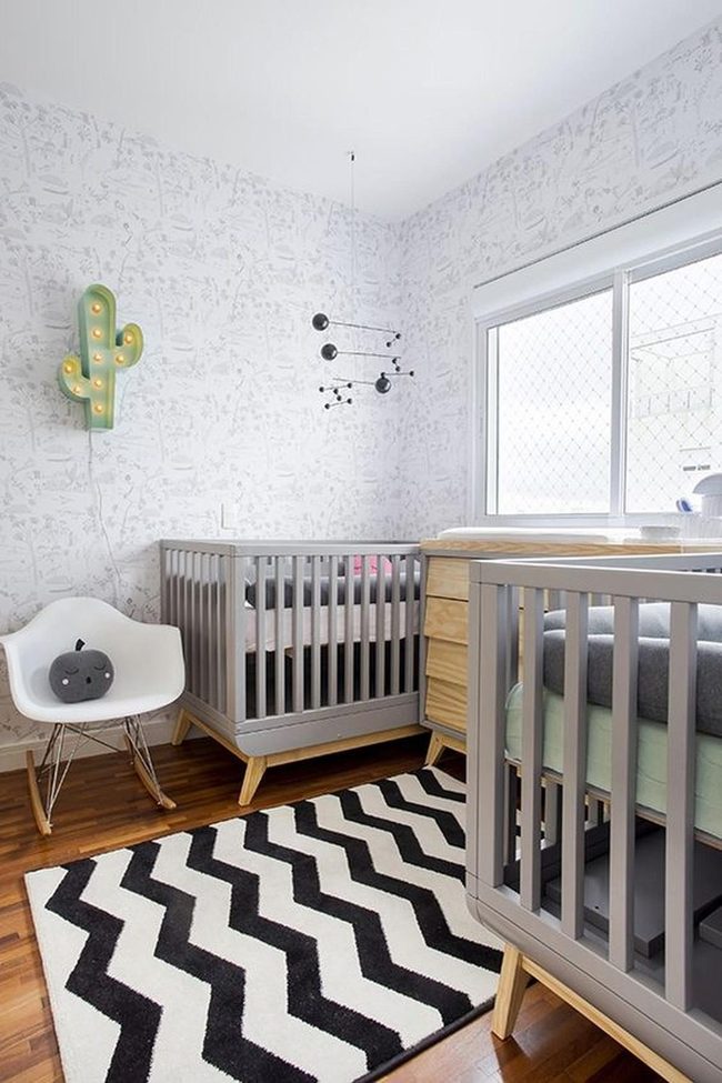 Gray Crib With Geometric Contrast